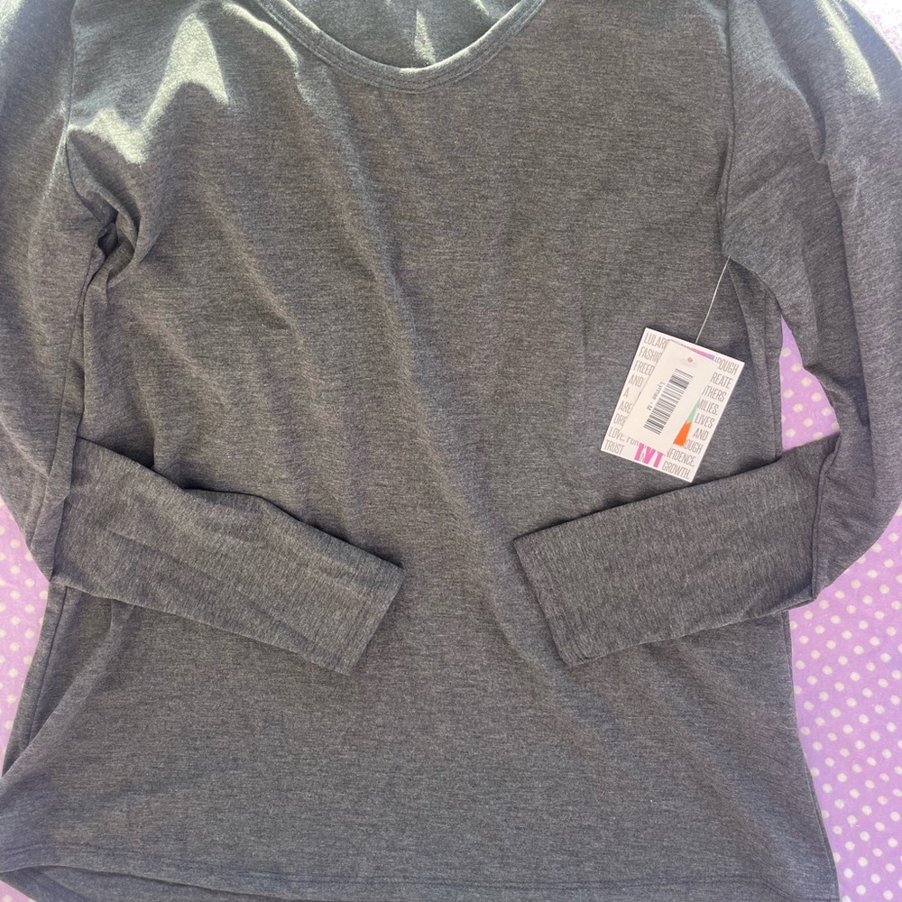 LuLaRoe Lynnae gray top
